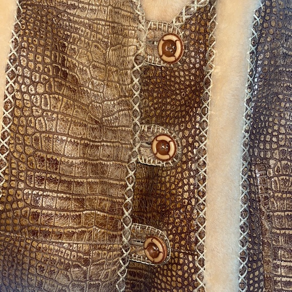 Brand new shearling fur coat! - Picture 2 of 8